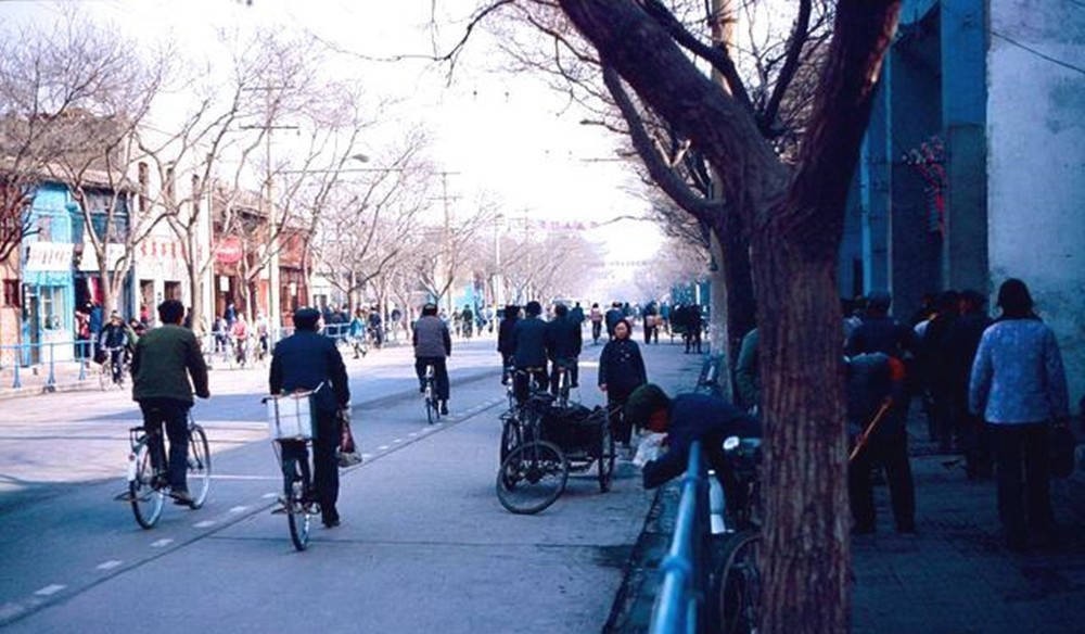 年代|老照片带你回忆80年代的淳朴岁月,这里有80后无忧无虑的童年