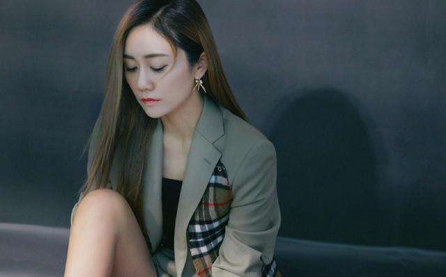  乘风破浪|乘风破浪的姐姐王丽坤和刘芸太败好感，这一幕抱团让人窒息