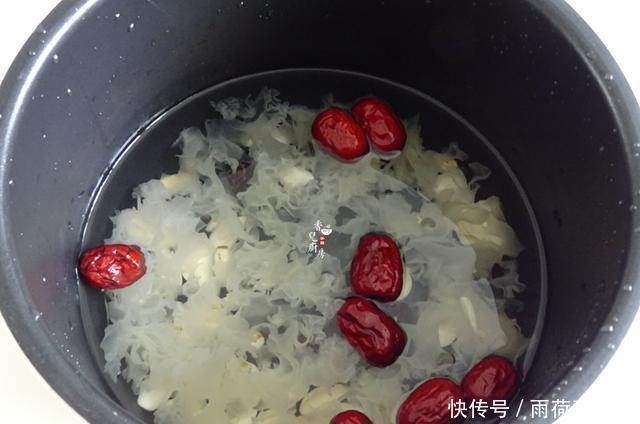 秋燥|入秋后，皮肤干燥，每天给家人吃一碗它，清甜滋润防秋燥