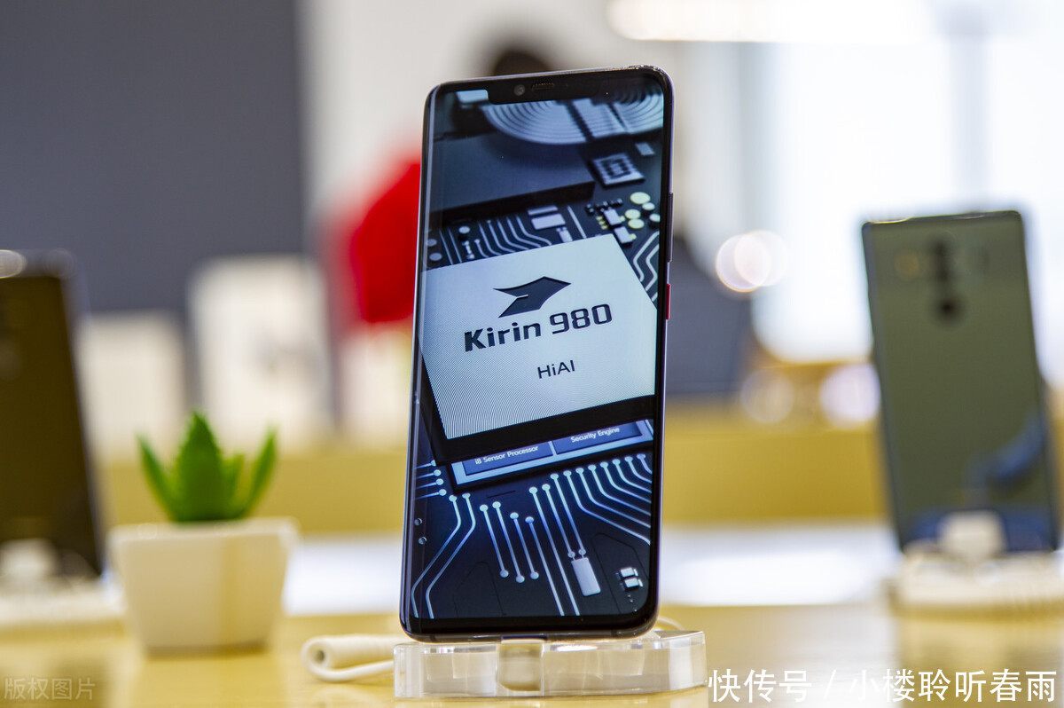 美国的制裁|华为首次登顶全球手机出货榜