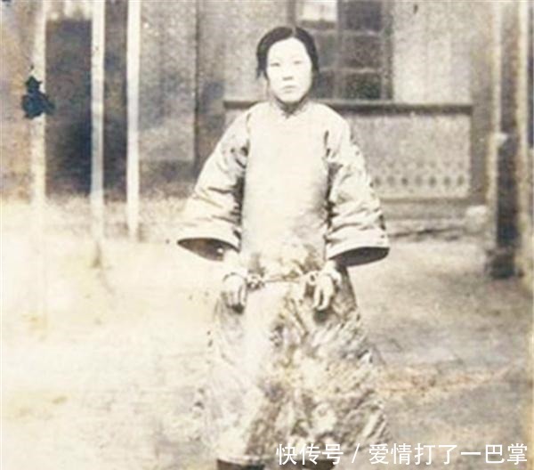 里巷|八里巷惨案女恶匪屠村700多人，襁褓婴儿也不放过，房屋尽被焚毁