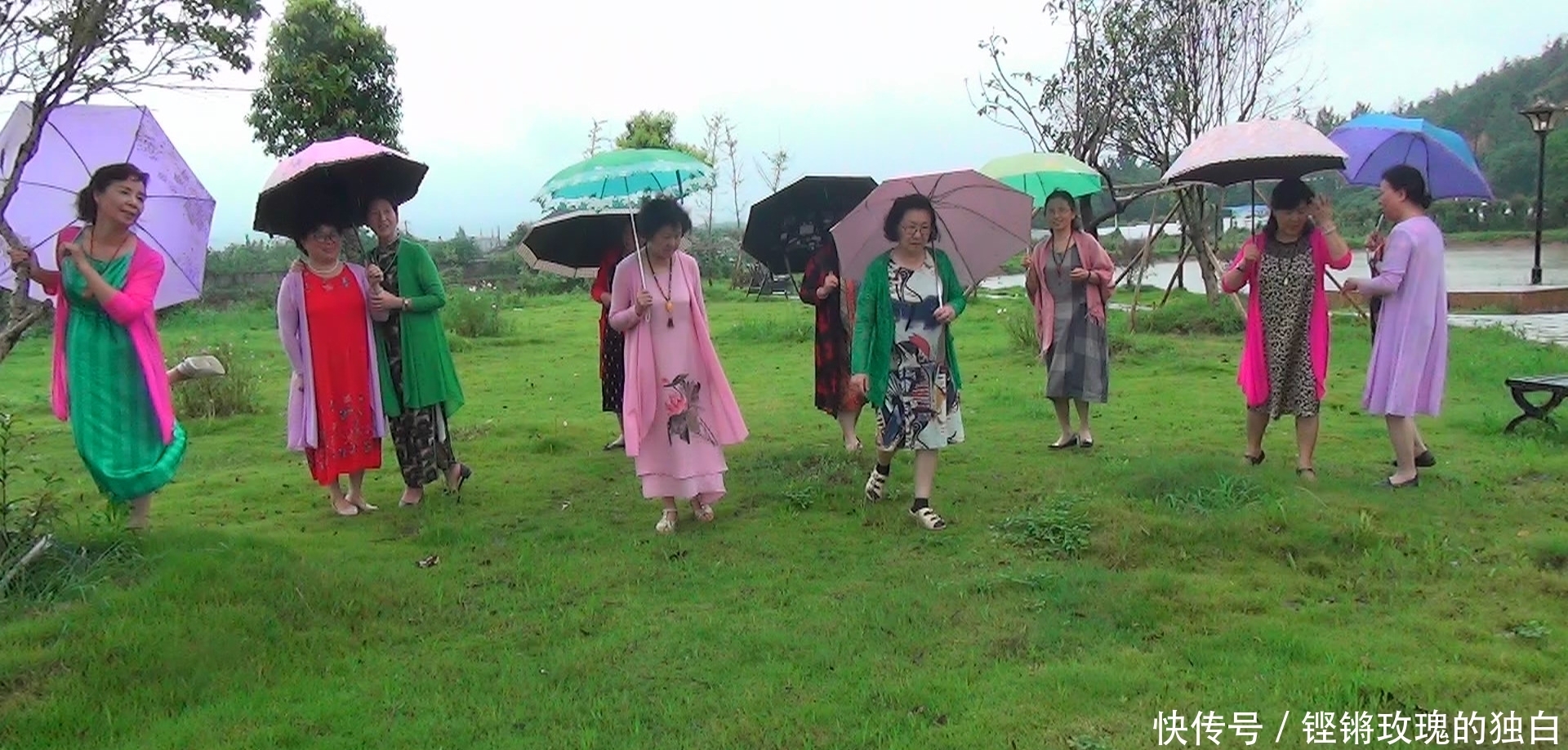 八中|马鞍山八中74届高中女生模特团:南京江宁竹庄生态园雨中走秀(音乐相册)