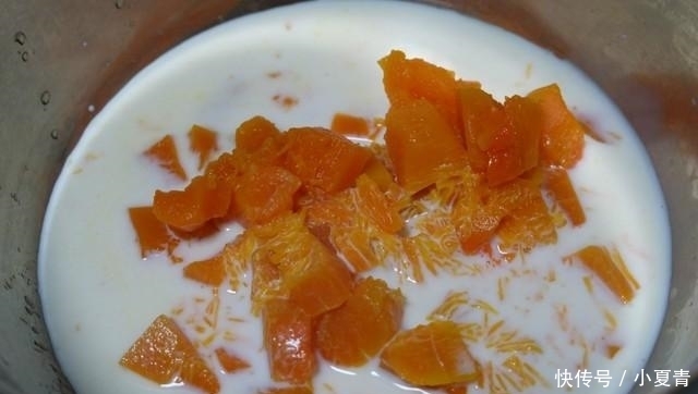 低筋面粉|早餐蒸个南瓜发糕,口感松软不粘牙,好吃不上火,孩子说比蛋糕香