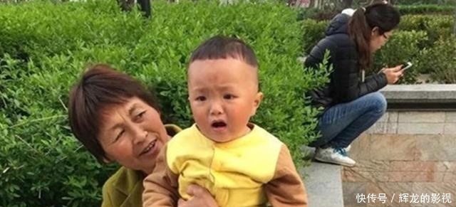 小丽|为啥宝宝看到“某个人”时会突然大哭并非迷信，家长要心里有数