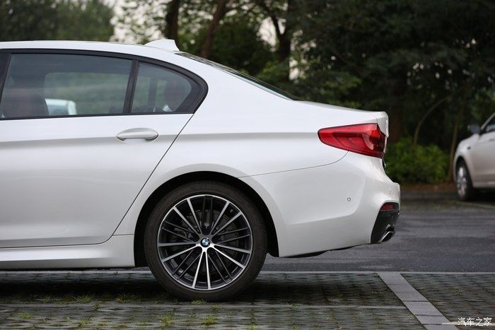 巅峰|宝马530Li尊享运动,宝马5系提车1周年纪念及1年用车体验