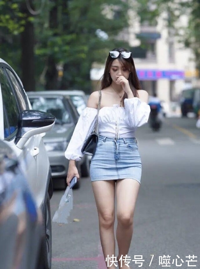 抹胸上衣|被“低估”的牛仔裙,却成了大胯的“克星”,怎么穿都很优雅!