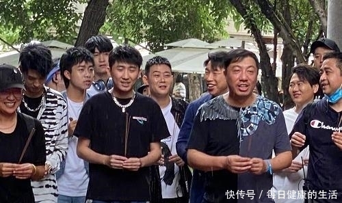 极限|德云社团综来了,除了德云社的人,还有《极限》前导演严敏