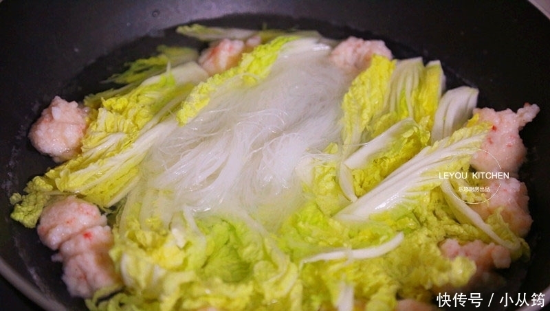 鲜美|用水煮的一道菜,一滴油没放,鲜美又清爽,连汤都不想剩下