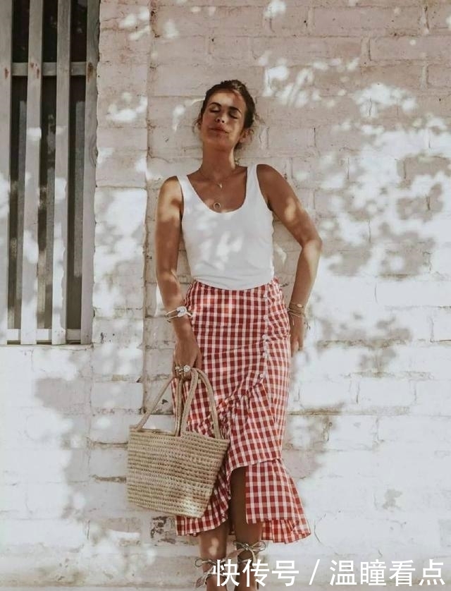  流行|好好穿裙的时代落伍了，今年流行“不规则裙”，时髦显瘦又新颖