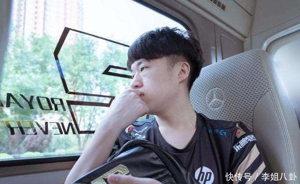 MLXG|MLXG解说RNG比赛引争议!香锅狂喷小虎,粉丝:不是上单太菜了?