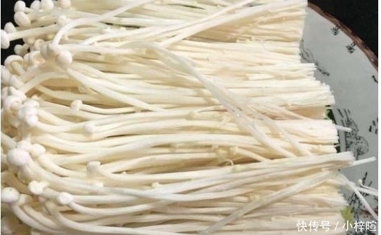 油条|吃麻辣烫时,女孩选了满满一大碗,价格却不到20元,老板:高手!