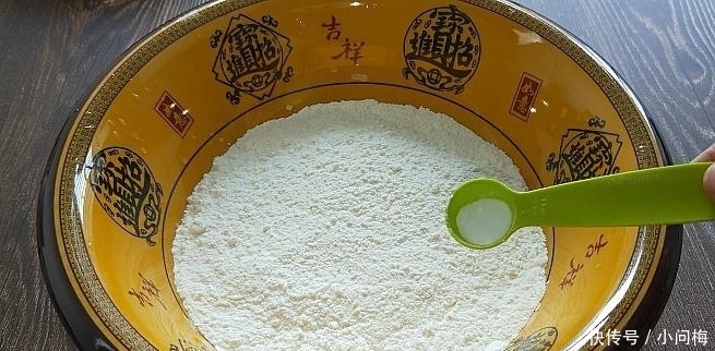 面条|面粉的最新做法, 比面条简单, 比疙瘩汤好吃, 连挑食的人都喜欢