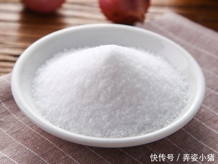 营养|煮鸡蛋,别只会用清水,加点它,蛋壳一碰就掉,吃起来嫩又营养高