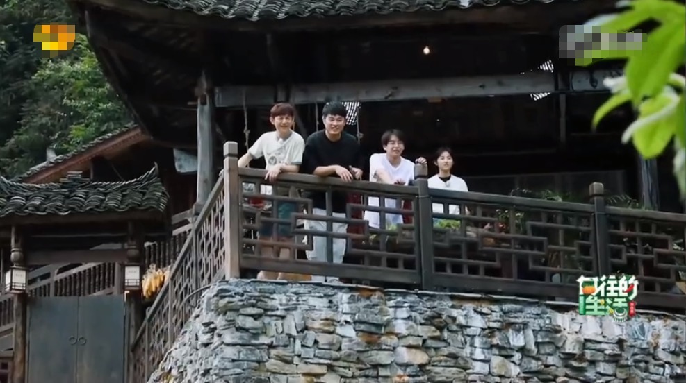 疏远|《向往的生活》尴尬了,王大陆没吃饱饭,张子枫疏远鹿晗