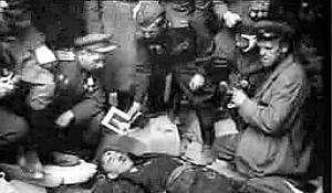 百年之后|从北极到南极，再到阿根廷，百年之后的“元首”，仍在奔波不休