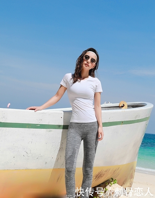 舒适|紧身打底裤:独特优雅的打扮,拉长身材的纤细感!