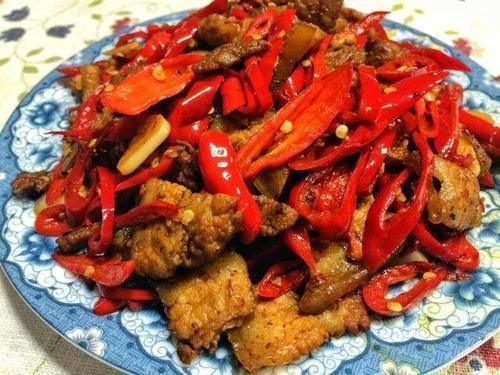 下锅|炒肉时,不要把肉直接下锅炒,多加一步,肉不老不柴又香嫩!