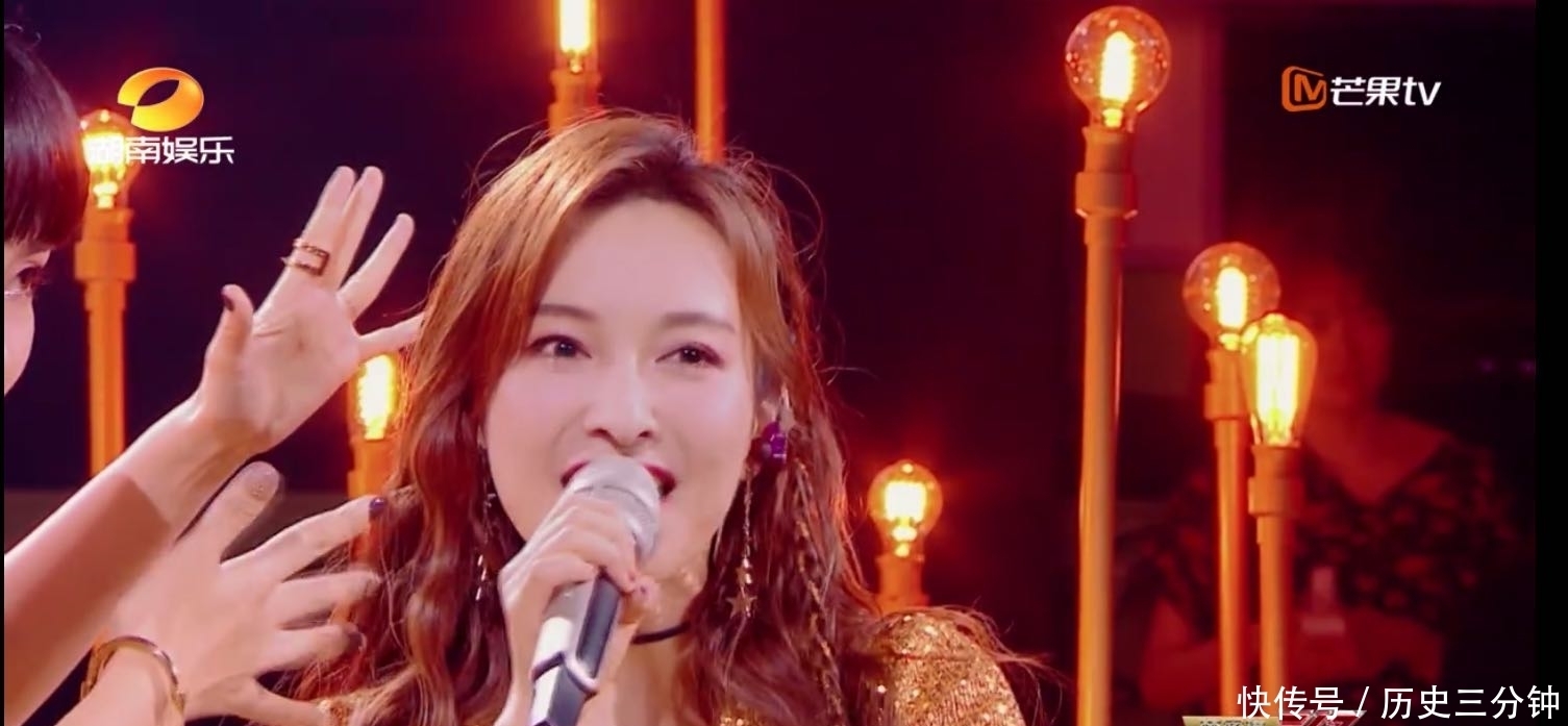 吴昕|沈梦辰被淘汰,吴昕一个劈叉赢了,看来只要努力一切皆有可能