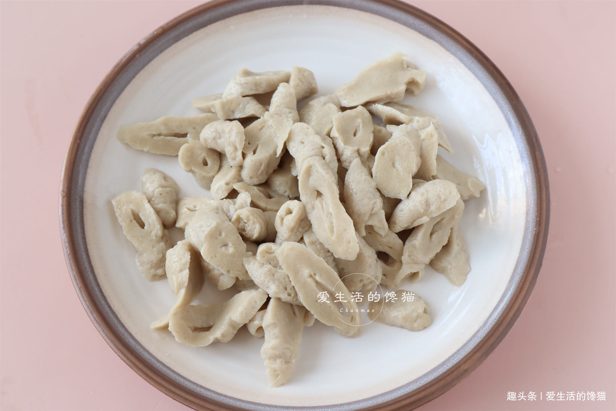 从不|碰上这鱼我从不手软,一次买3斤,焖一锅,鲜嫩美味,多吃一碗饭