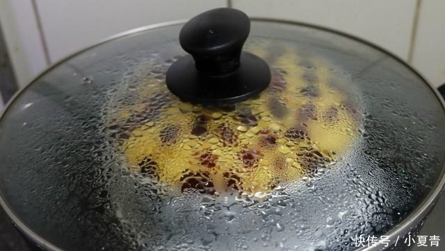 低筋面粉|早餐蒸个南瓜发糕,口感松软不粘牙,好吃不上火,孩子说比蛋糕香