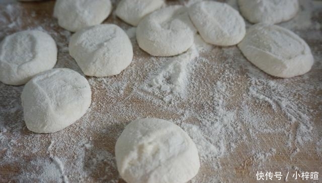 韭菜|这个馅饼百吃不厌, 皮不发硬, 馅不流汤, 方法简单没得说!