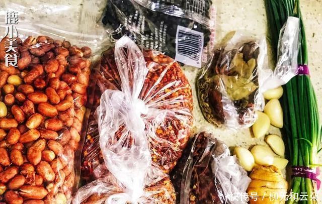 面条|这样炒辣椒油比买咸鲜更辣,小炒面条,凉辣可口