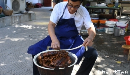 顾客|大爷30年只做“一道菜”,480元一份,每天限卖3份,顾客开车来吃