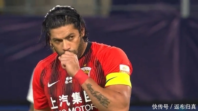  泰达|2-1！巴西武磊首秀破门，上港4分钟2球逆转，胡尔克情绪着急