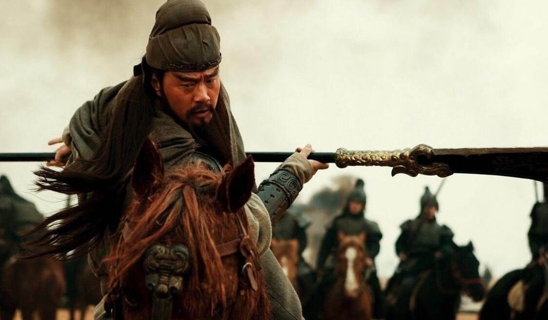 关羽|张飞关羽一个卖猪肉一个卖枣，为何武功却如此厉害？是和谁学的？