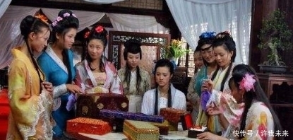  些壮汉|古代青楼里，为何都要养一群壮汉？除了看家护院还要解决这个需求