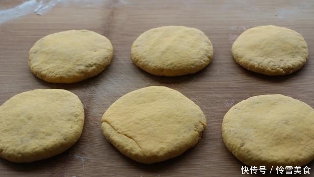 做法|南瓜加1碗核桃,新做法太香,补脑易消化,孩子隔三差五吵着要吃