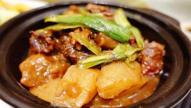 牛筋|炖牛筋时,一直煮不烂锅里加点“它”,软烂入味,越吃越想吃