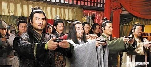 瓦岗军|瓦岗寨46条好汉，只有一人配得上英雄二字，秦叔宝单雄信都不如