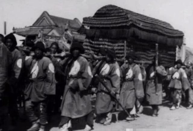 发生|慈禧下葬那天,发生三件怪事,其中一件至今无法解释