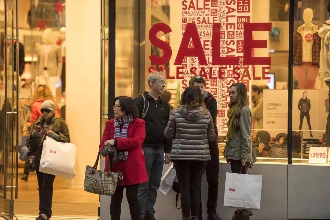 星视带|星视带你看为什么疫情下MUJI“缩水”，优衣库却疯狂“膨胀”？