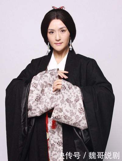 模仿|谢娜模仿杜华宁静神还原,踢馆《乘风破浪的姐姐》蠢蠢欲动