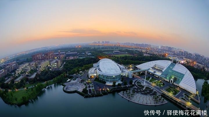 浙大|浙大 女博士寝室内烧炭自杀：父母长期忽视，很早就有抑郁倾向