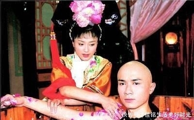  待遇|乾隆最受宠的儿子, 25岁就被封王, 为何他的子女待遇各不同