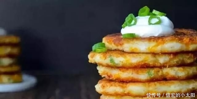  面粉|这才是煎饼果子最好吃的做法,煎饼香,果子酥,比外面卖的还好吃