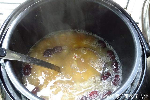 秋燥|入秋后,皮肤干燥,每天给家人吃一碗它,清甜滋润防秋燥