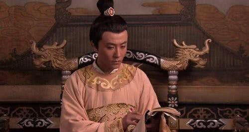 皇帝|先帝去世,奸臣们立一傻子做皇帝,傻子登基后:把这些帮朕的都杀了