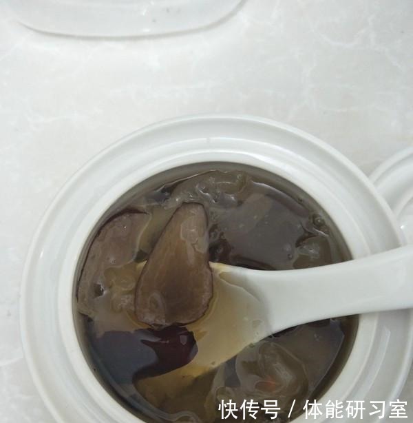  美容养颜|“穷人的阿胶”被发现，大姨当成早饭吃，补血养颜，40岁不显老