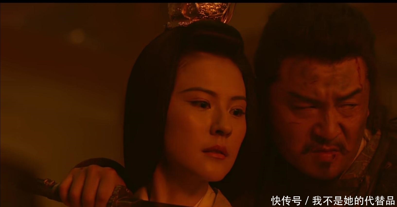 皇上|《长安十二时辰》萧规挟持皇上出逃,明明张小敬、檀棋能救人,为何迟迟不动手?