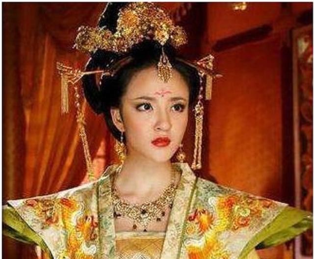 历史|她是历史上最成功的陪嫁丫鬟,自己当上了皇后,小姐却变成了嫔妃