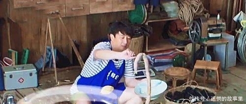  黄磊|真的不会做饭？黄磊将“四川腊肠”这样吃，网友：精华全流失了