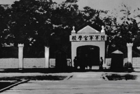 贤人|黄埔军校学子三千,七十二贤人,三位顶级将才,只有一位算战神