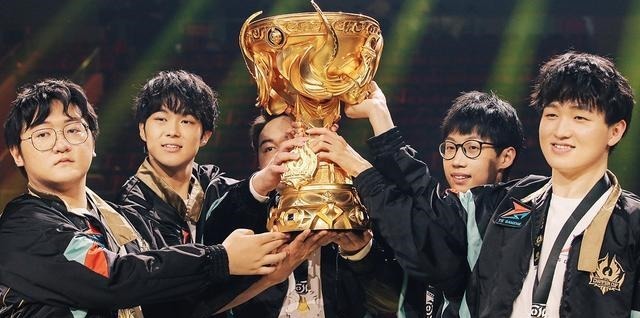 下滑|TS状态下滑,DYG暴露问题,AG超玩会又要拿第一