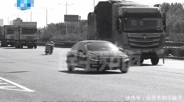  公里|拖车3公里收费2500，1公里要833块，这拖车金子做的？解释才搞笑