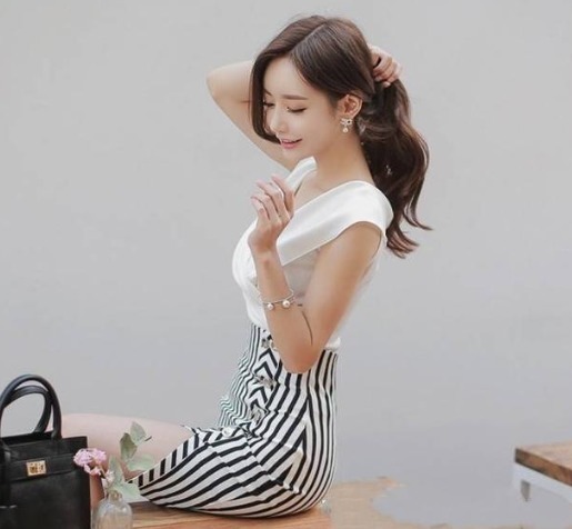 优雅|优雅温柔的小姐姐 搭配时尚紧身裙 身材靓丽十足