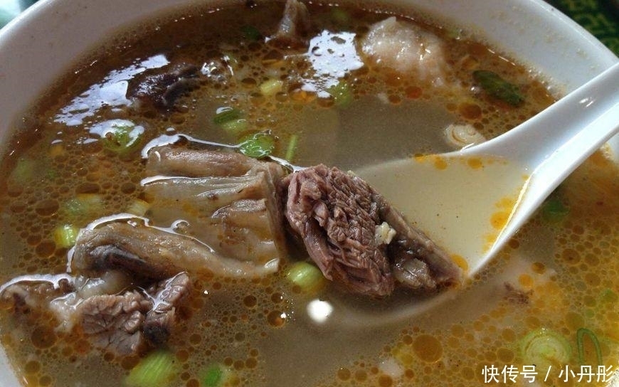 饭店|熬羊肉汤为什么总有膻味, 饭店大厨爆料: 记住这一招, 汤美味鲜!